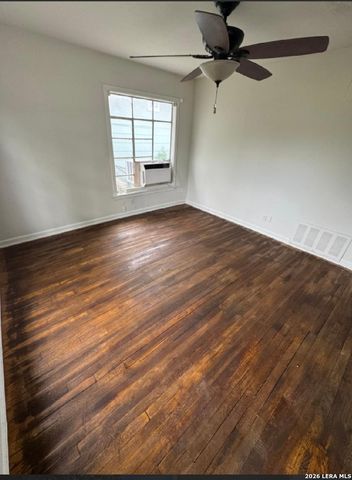 122 COLGLAZIER AVE, San Antonio, TX 78223
