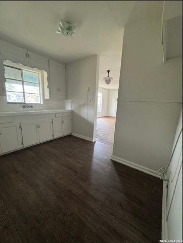 122 COLGLAZIER AVE, San Antonio, TX 78223