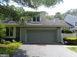 102 SUNSHINE LAKES DR, Voorhees, NJ 08043