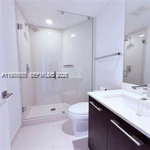 55 SW 9th St 3903, Miami, FL 33130