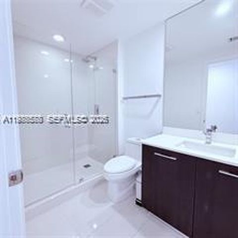 55 SW 9th St 3903, Miami, FL 33130