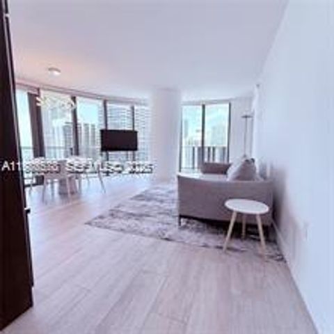 55 SW 9th St 3903, Miami, FL 33130