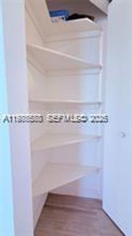 55 SW 9th St 3903, Miami, FL 33130