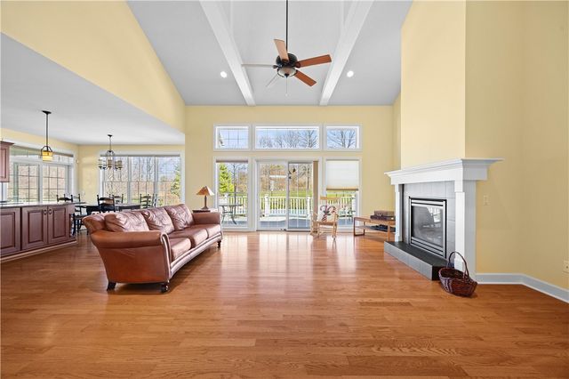 77 Stonefield Mews Lane, Henrietta, NY 14534