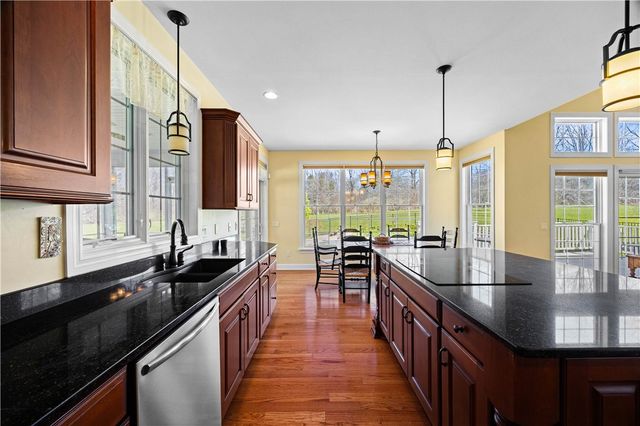 77 Stonefield Mews Lane, Henrietta, NY 14534