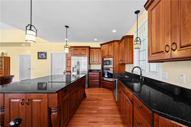 77 Stonefield Mews Lane, Henrietta, NY 14534