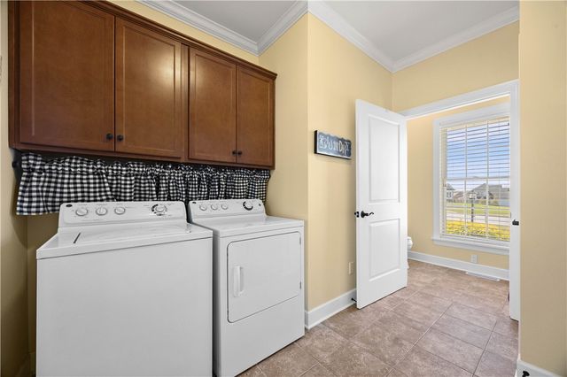 77 Stonefield Mews Lane, Henrietta, NY 14534