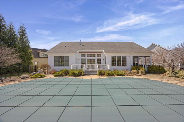 77 Stonefield Mews Lane, Henrietta, NY 14534