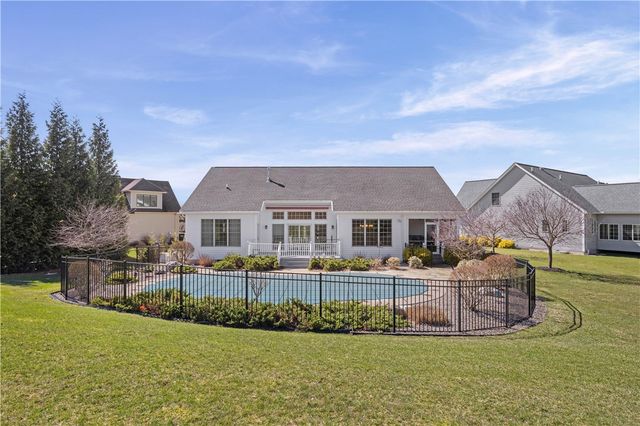 77 Stonefield Mews Lane, Henrietta, NY 14534