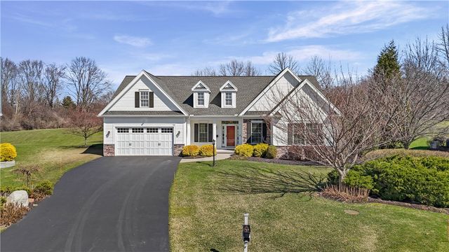 77 Stonefield Mews Lane, Henrietta, NY 14534