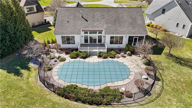 77 Stonefield Mews Lane, Henrietta, NY 14534