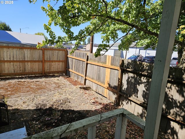 1040 6TH Ave Se, Albany, OR 97321