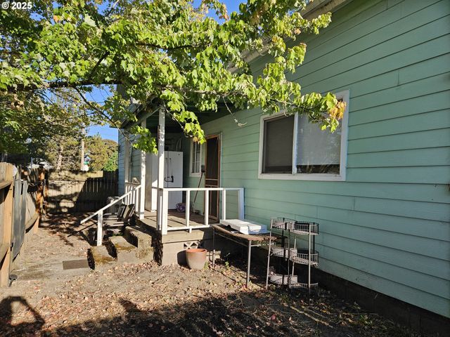 1040 6TH Ave Se, Albany, OR 97321