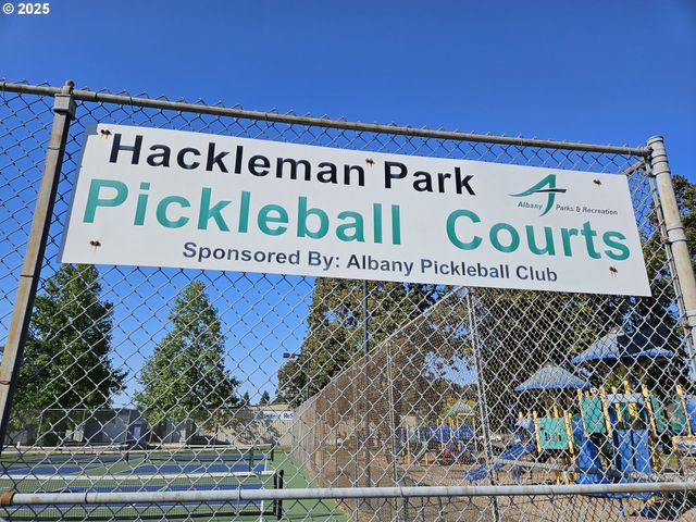 1040 6TH Ave Se, Albany, OR 97321