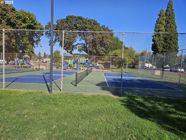 1040 6TH Ave Se, Albany, OR 97321