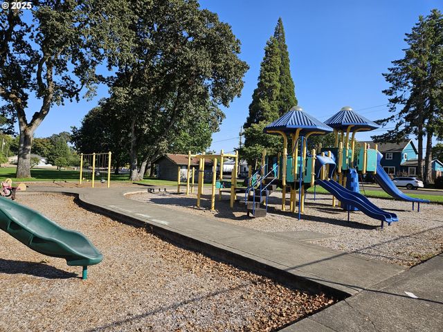 1040 6TH Ave Se, Albany, OR 97321