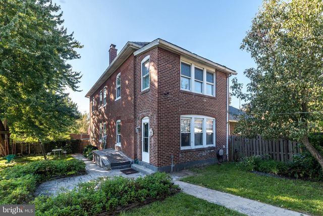 1331 EASTON RD, Hellertown, PA 18055