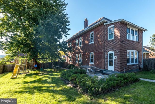 1331 EASTON RD, Hellertown, PA 18055