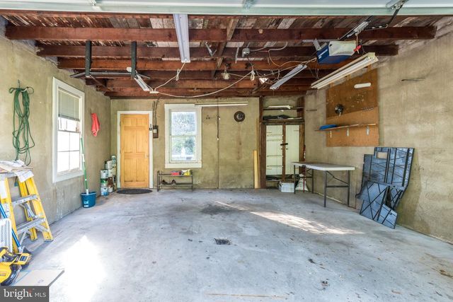 1331 EASTON RD, Hellertown, PA 18055
