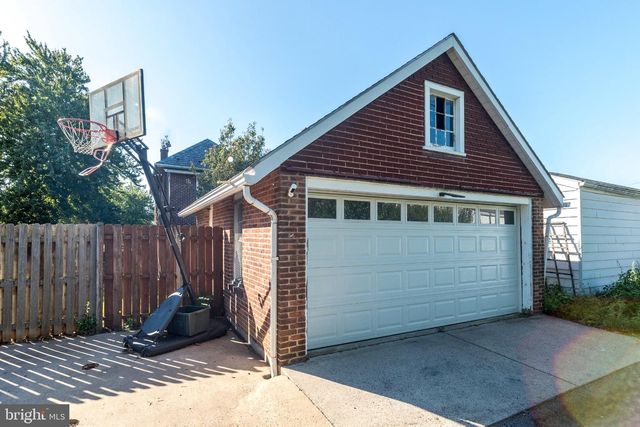 1331 EASTON RD, Hellertown, PA 18055