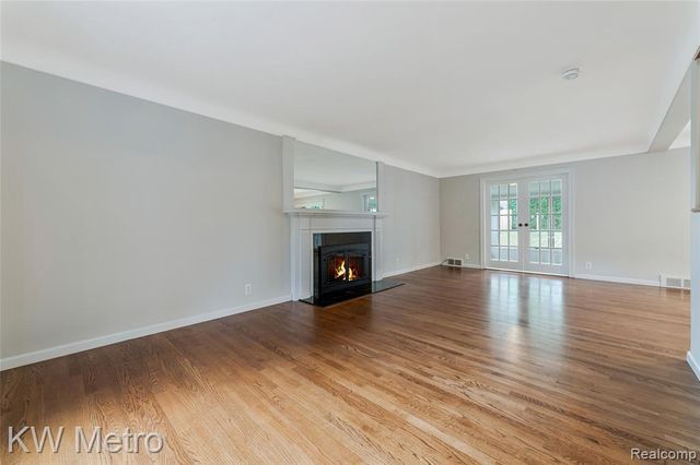 2120 Vinsetta Boulevard, Royal Oak, MI 48073
