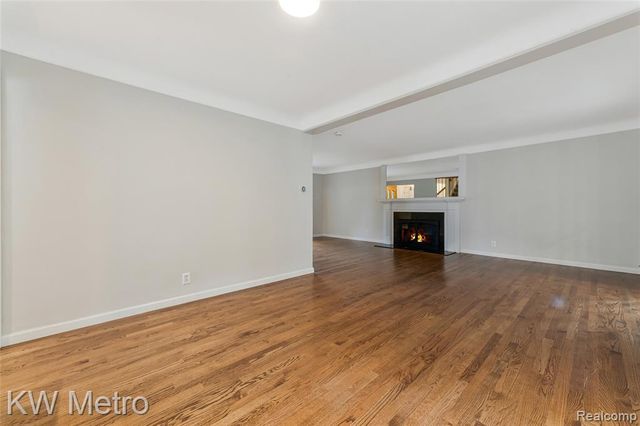 2120 Vinsetta Boulevard, Royal Oak, MI 48073