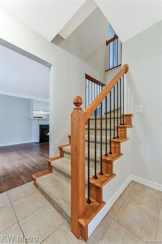 2120 Vinsetta Boulevard, Royal Oak, MI 48073