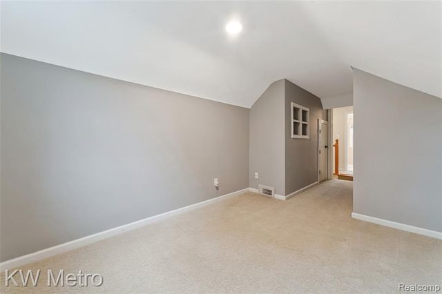 2120 Vinsetta Boulevard, Royal Oak, MI 48073