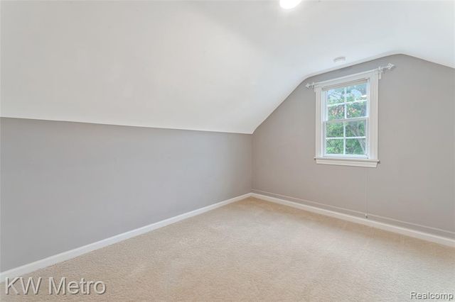 2120 Vinsetta Boulevard, Royal Oak, MI 48073