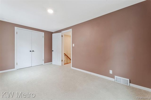 2120 Vinsetta Boulevard, Royal Oak, MI 48073