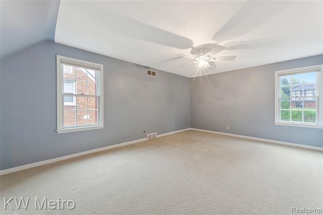 2120 Vinsetta Boulevard, Royal Oak, MI 48073