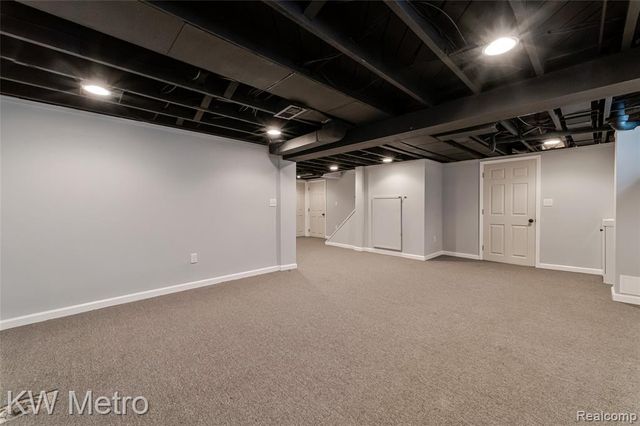 2120 Vinsetta Boulevard, Royal Oak, MI 48073