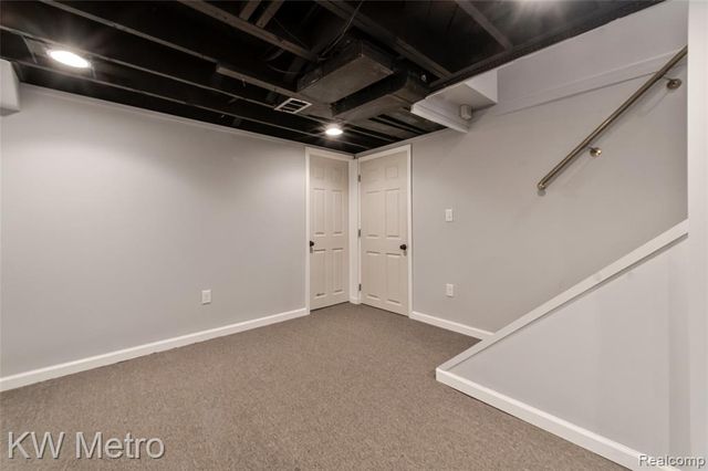 2120 Vinsetta Boulevard, Royal Oak, MI 48073