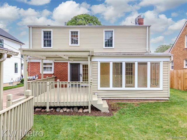 2120 Vinsetta Boulevard, Royal Oak, MI 48073