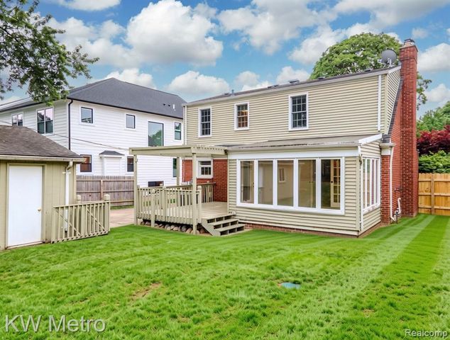 2120 Vinsetta Boulevard, Royal Oak, MI 48073