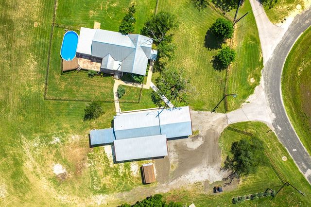 228 Verde Creek, Center Point, TX 78010