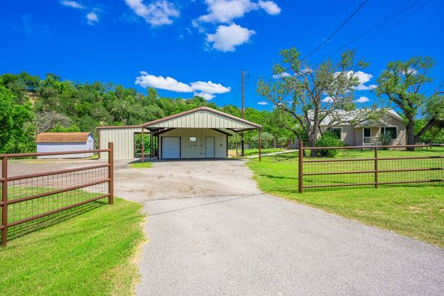 228 Verde Creek, Center Point, TX 78010