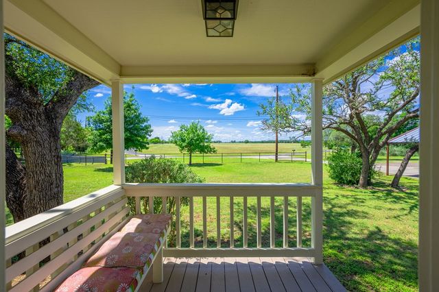 228 Verde Creek, Center Point, TX 78010