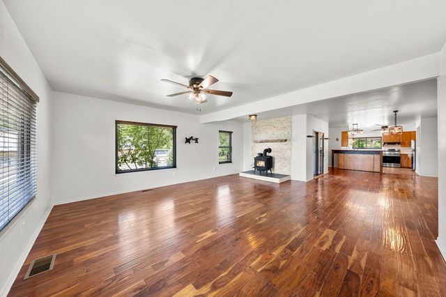 228 Verde Creek, Center Point, TX 78010