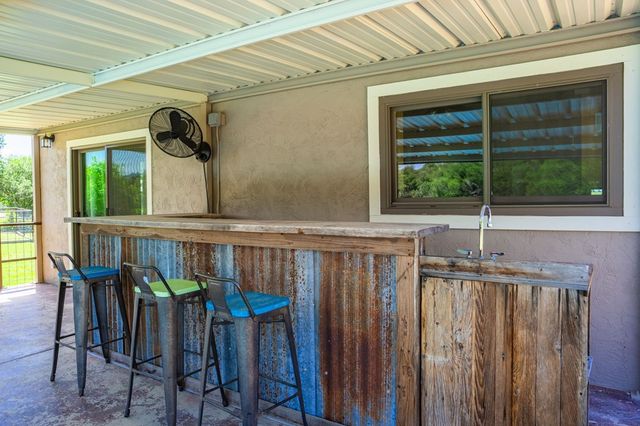 228 Verde Creek, Center Point, TX 78010
