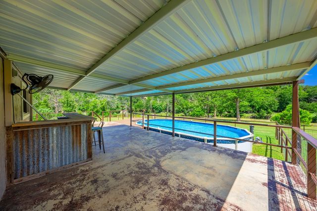 228 Verde Creek, Center Point, TX 78010
