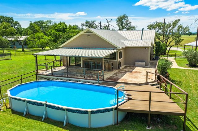 228 Verde Creek, Center Point, TX 78010