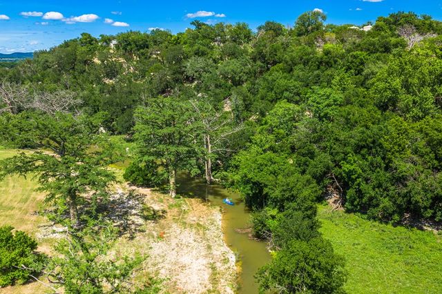 228 Verde Creek, Center Point, TX 78010