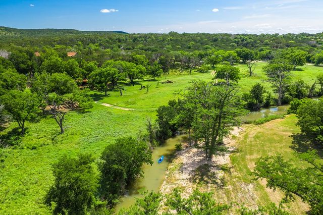 228 Verde Creek, Center Point, TX 78010