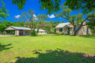 228 Verde Creek, Center Point, TX 78010