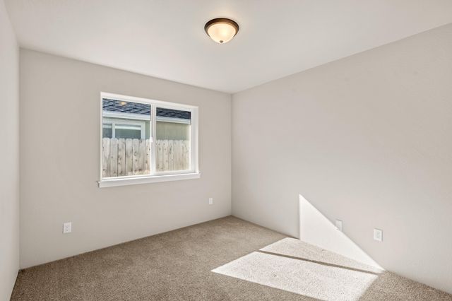 149 SW Otter Court, Grants Pass, OR 97527