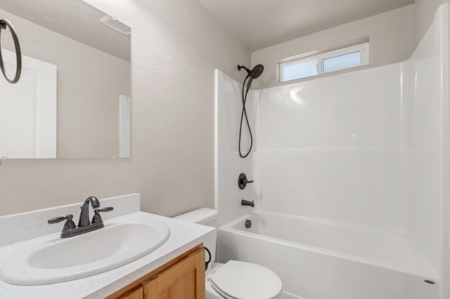 149 SW Otter Court, Grants Pass, OR 97527