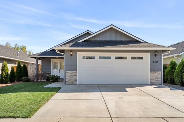 149 SW Otter Court, Grants Pass, OR 97527