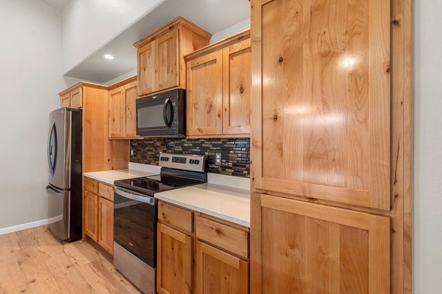 149 SW Otter Court, Grants Pass, OR 97527