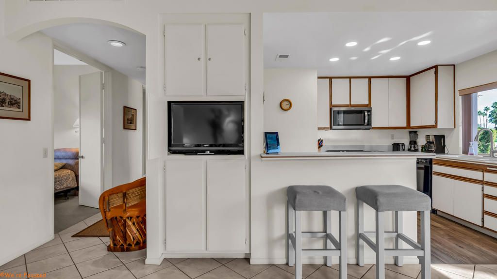 Image 4 of property listing at 28570 W Natoma Drive, Cathedral City, CA 92234